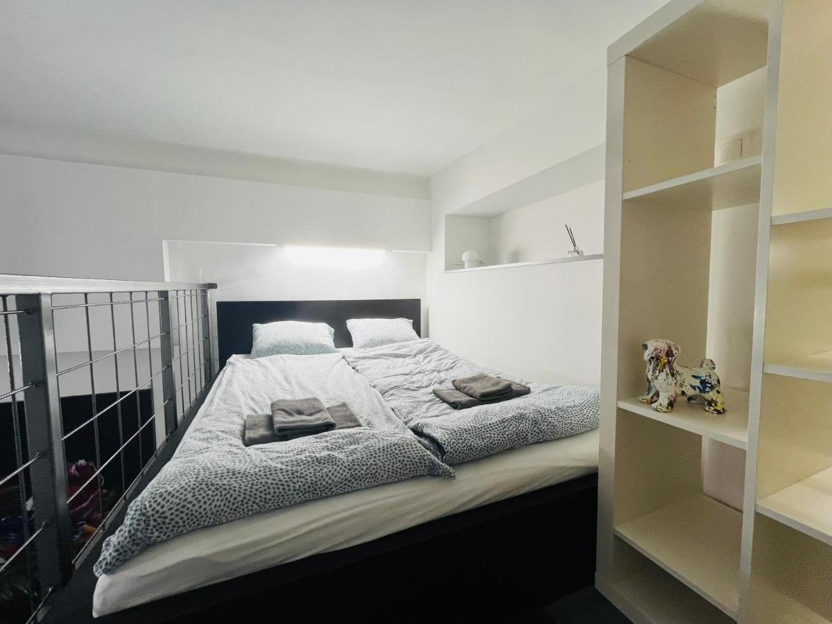 Bp-Est K39 Apartment Budapest Luaran gambar